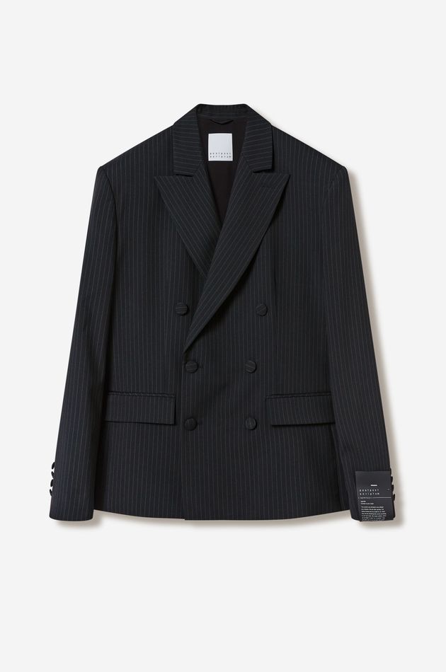 Двубортный пиджак с широким плечом