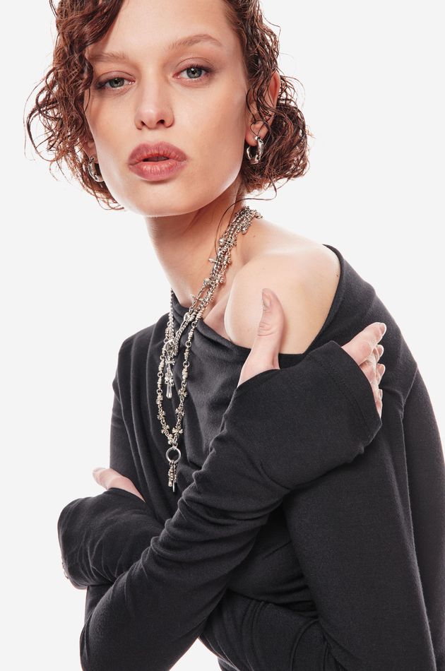 Асиметричный топ с длинным рукавом