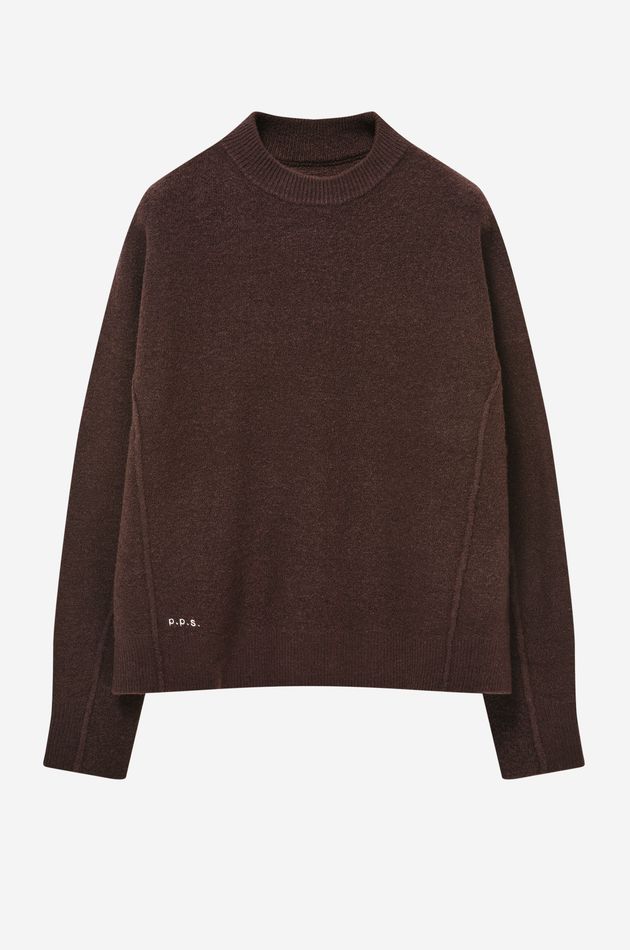 Объемный свитер из шерсти